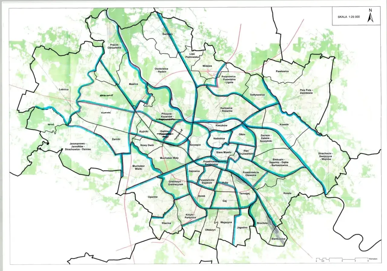 Mapa Wrocławia z zaznaczonymi obszarami inwestycji. Widoczne są nazwy dzielnic i głównych dróg, tworzących siatkę komunikacyjną miasta.